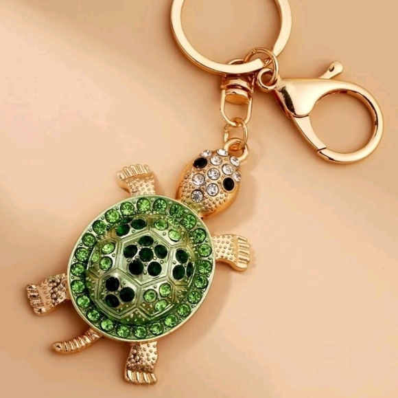 🔹️ Rhinestone decor sea turtle bag charm keychain ✨️🐢 - Picture 2 of 3